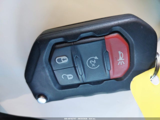 Продажа на аукционе авто 2023 Jeep Wrangler 4xe Rubicon 4x4, vin: 1C4JJXR63PW586394, номер лота: 46162757