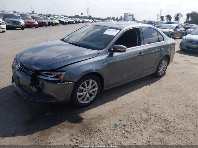 3VWD17AJ2EM445582 Volkswagen Jetta 1.8t Se