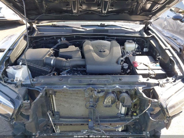3TMCZ5AN7NM499930 Toyota Tacoma 4wd Trd Off Road