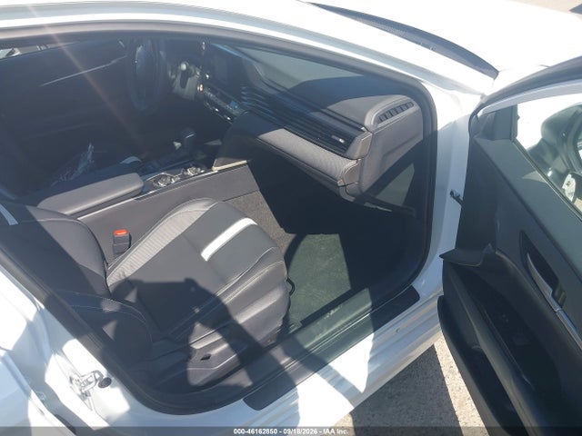 Toyota CAMRY SE 2026 4T1DAACK3TU757002 Image 5