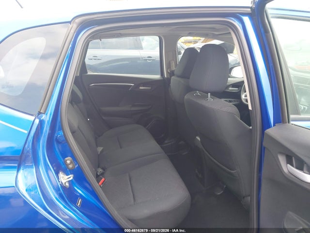 46162879 :رقم المزاد ، 3HGGK5G77HM700312 vin ، 2017 Honda Fit Ex مزاد بيع