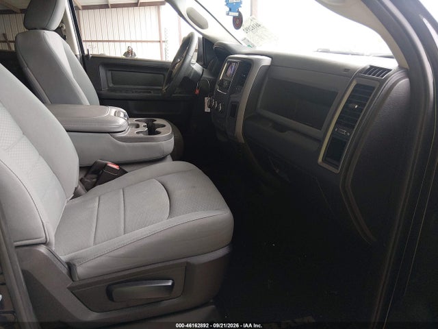 46162892 :رقم المزاد ، 1C6RR6FG3KS730844 vin ، 2019 Ram 1500 Classic Tradesman  4x2 6'4 Box مزاد بيع
