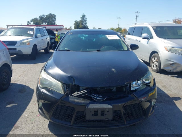 46162945 :رقم المزاد ، 4T1BF1FK2FU899463 vin ، 2015 Toyota Camry Se مزاد بيع