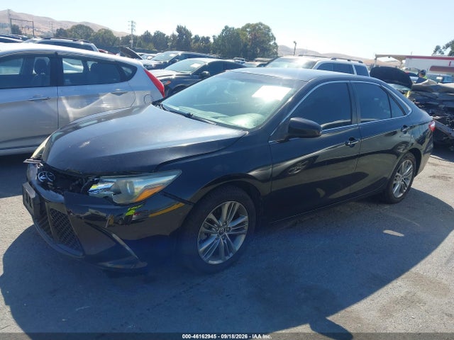 46162945 :رقم المزاد ، 4T1BF1FK2FU899463 vin ، 2015 Toyota Camry Se مزاد بيع