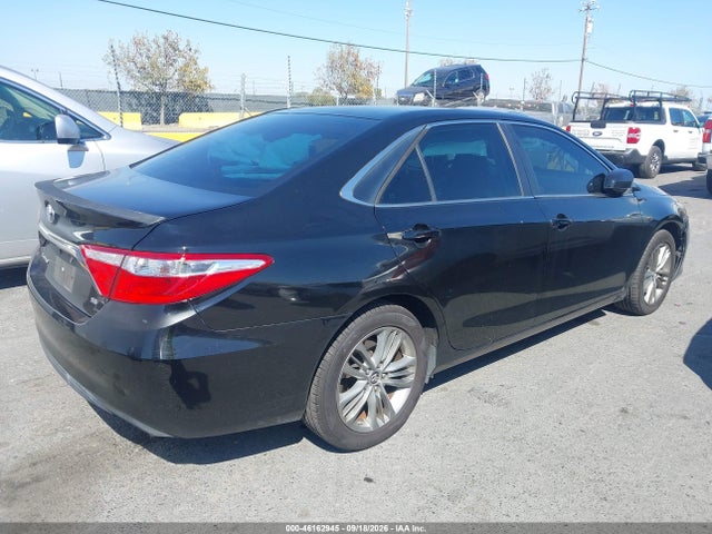 46162945 :رقم المزاد ، 4T1BF1FK2FU899463 vin ، 2015 Toyota Camry Se مزاد بيع