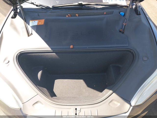 46162960 :رقم المزاد ، 5YJSA1E12HF226406 vin ، 2017 Tesla Model S 60/75 مزاد بيع