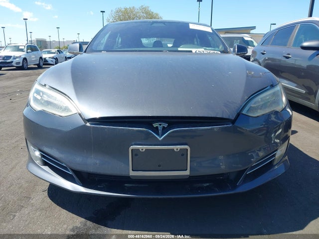 46162960 :رقم المزاد ، 5YJSA1E12HF226406 vin ، 2017 Tesla Model S 60/75 مزاد بيع
