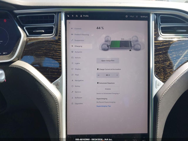 46162960 :رقم المزاد ، 5YJSA1E12HF226406 vin ، 2017 Tesla Model S 60/75 مزاد بيع