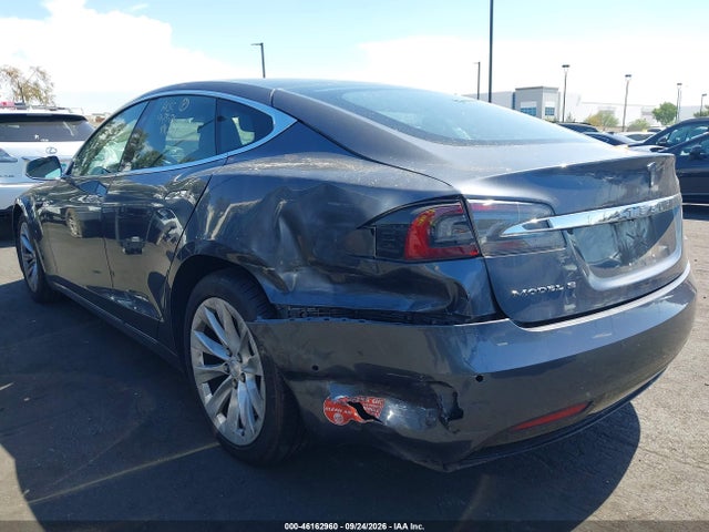 46162960 :رقم المزاد ، 5YJSA1E12HF226406 vin ، 2017 Tesla Model S 60/75 مزاد بيع