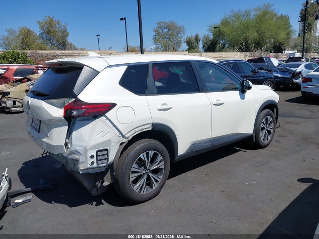 JN8BT3BA8PW405462 Nissan Rogue Sv Fwd