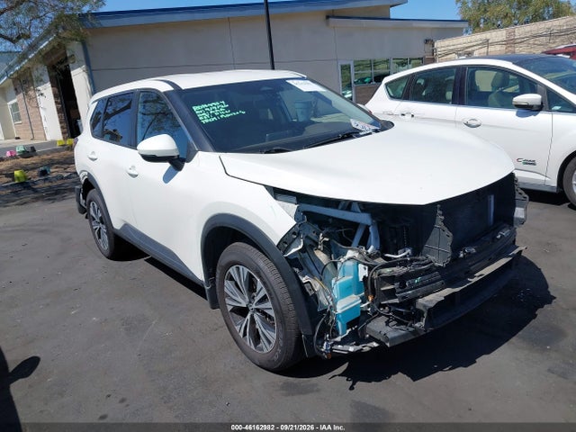 JN8BT3BA8PW405462 Nissan Rogue Sv Fwd