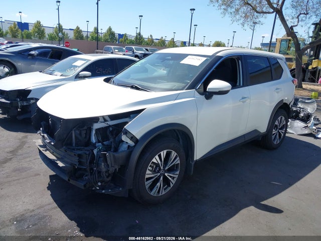JN8BT3BA8PW405462 Nissan Rogue Sv Fwd