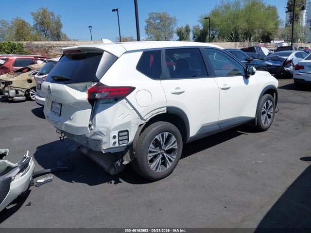 JN8BT3BA8PW405462 Nissan Rogue Sv Fwd
