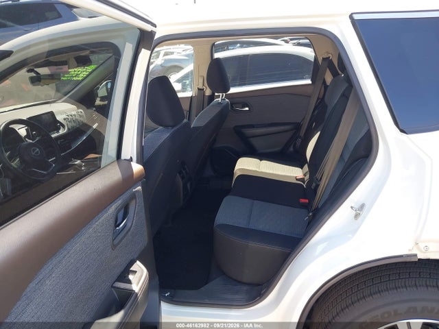 JN8BT3BA8PW405462 Nissan Rogue Sv Fwd