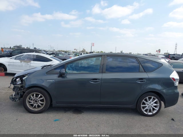 46163049 :رقم المزاد ، JTDZN3EU0D3287298 vin ، 2013 Toyota Prius V Three مزاد بيع