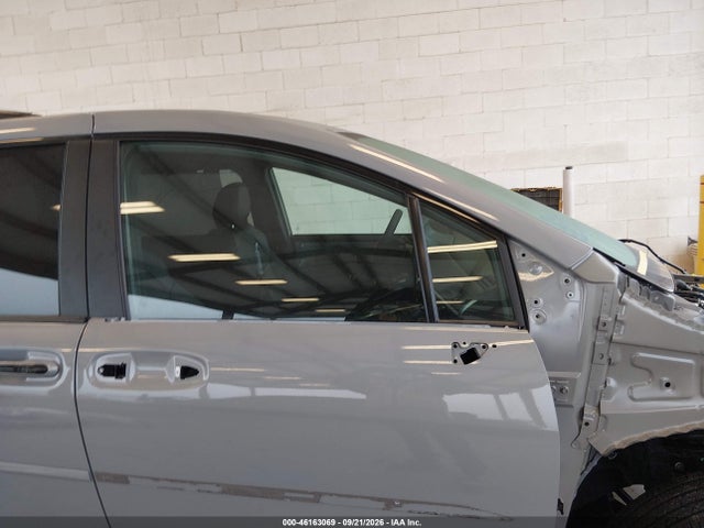 5TDCSKFC3TS236986 Toyota Sienna Woodland Edition
