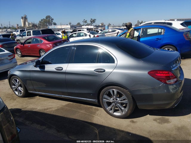55SWF4JB6HU219380 Mercedes-Benz C 300