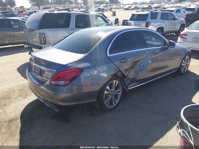 55SWF4JB6HU219380 Mercedes-Benz C 300