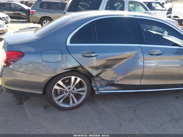55SWF4JB6HU219380 Mercedes-Benz C 300