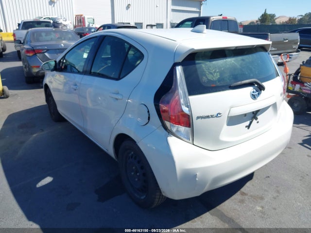Toyota Prius C One 2016 JTDKDTB34G1117557 Image 3