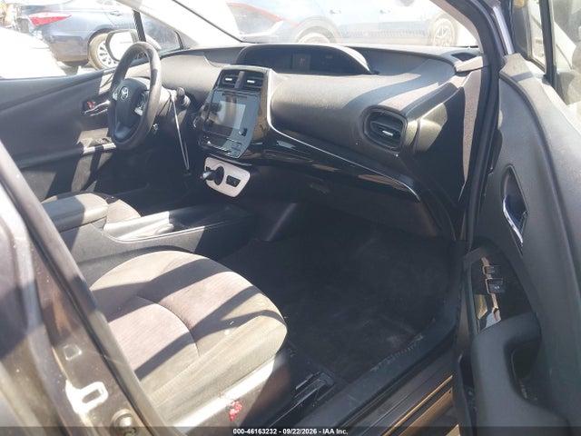 Продаж на аукціоні авто 2016 Toyota Prius Two, vin: JTDKBRFUXG3016572, номер лоту: 46163232