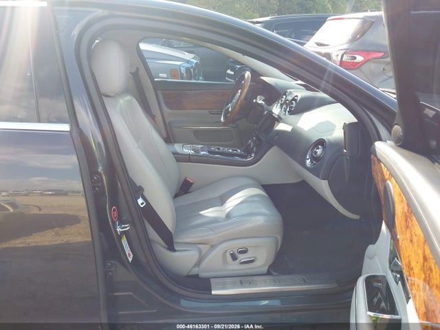 46163301 :رقم المزاد ، SAJWA1C75D8V43844 vin ، 2013 Jaguar Xj مزاد بيع