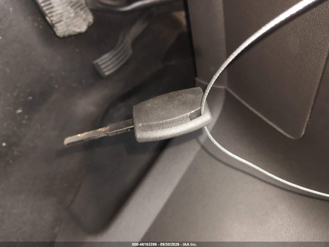 46163396 :رقم المزاد ، 1FMCU0G98HUD91243 vin ، 2017 Ford Escape Se مزاد بيع