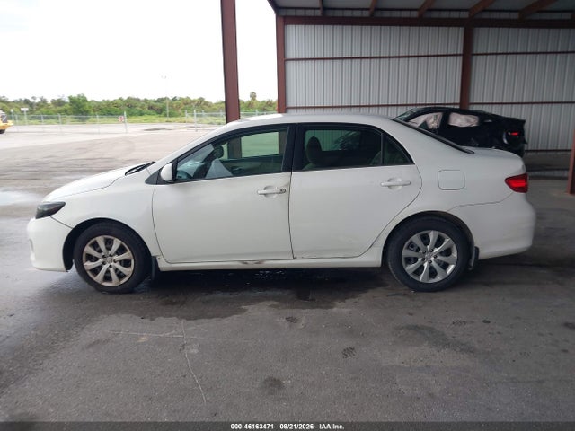 2013 Toyota Corolla Le მანქანა იყიდება აუქციონზე, vin: 2T1BU4EE9DC008330, აუქციონის ნომერი: 46163471