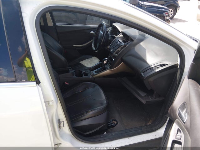 46163479 :رقم المزاد ، 1FAHP3H21CL177008 vin ، 2012 Ford Focus Sel مزاد بيع