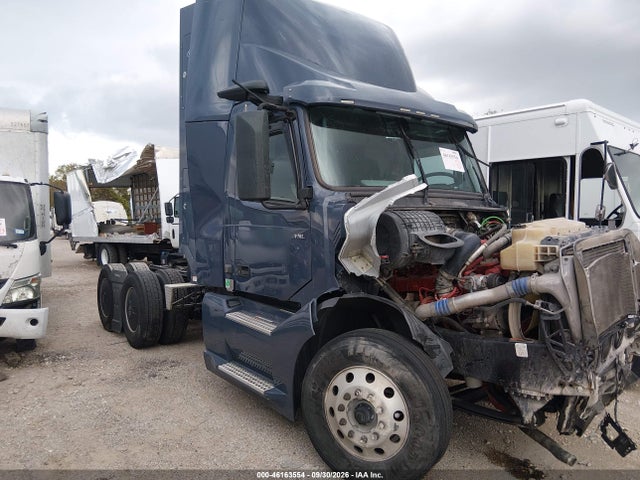 Volvo VNL 2022 4V4NC9UG9NN317671 main image