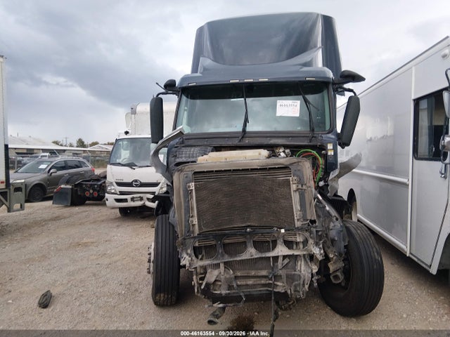 Volvo VNL 2022 4V4NC9UG9NN317671 Image 16