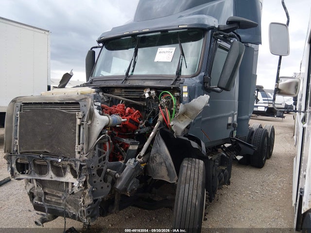 Volvo VNL 2022 4V4NC9UG9NN317671 Image 2