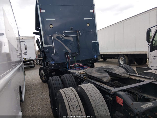 Volvo VNL 2022 4V4NC9UG9NN317671 Image 3