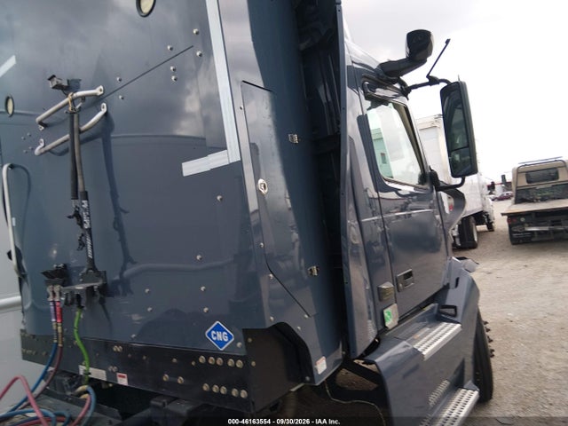 Volvo VNL 2022 4V4NC9UG9NN317671 Image 4