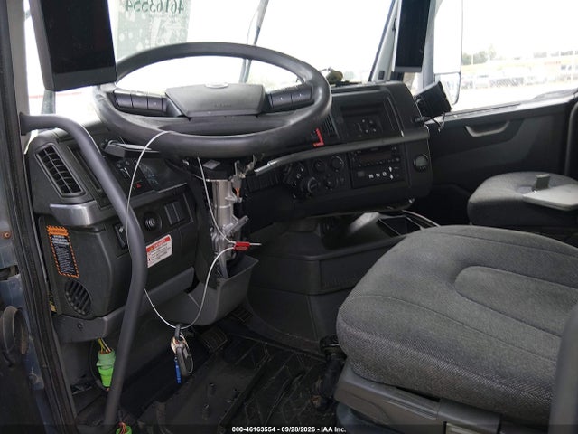 Volvo VNL 2022 4V4NC9UG9NN317671 Image 7