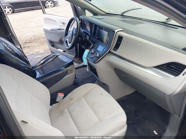 2019 Toyota Sienna L 7 Passenger მანქანა იყიდება აუქციონზე, vin: 5TDZZ3DC2KS018390, აუქციონის ნომერი: 46163577