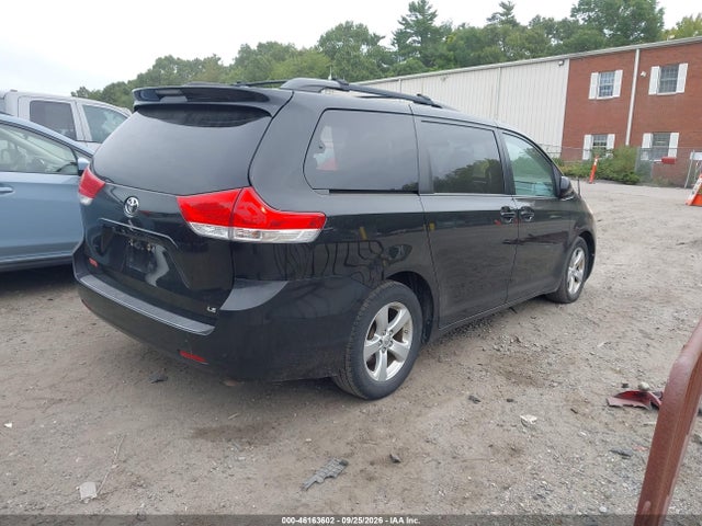46163602 :رقم المزاد ، 5TDKK3DC9DS350660 vin ، 2013 Toyota Sienna Le V6 8 Passenger مزاد بيع