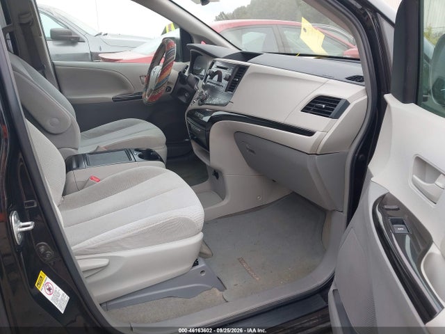 46163602 :رقم المزاد ، 5TDKK3DC9DS350660 vin ، 2013 Toyota Sienna Le V6 8 Passenger مزاد بيع