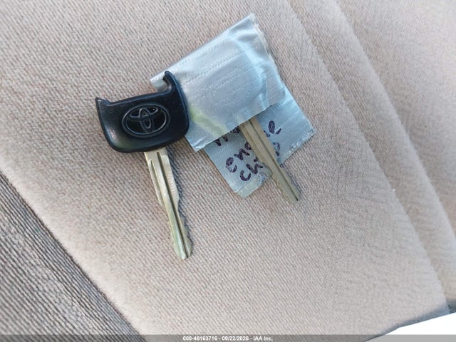 46163716 :رقم المزاد ، 4T1BG22K21U869218 vin ، 2001 Toyota Camry Ce مزاد بيع