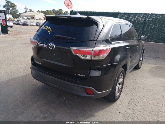 2015 Toyota Highlander Xle V6 მანქანა იყიდება აუქციონზე, vin: 5TDJKRFH2FS218866, აუქციონის ნომერი: 46163726
