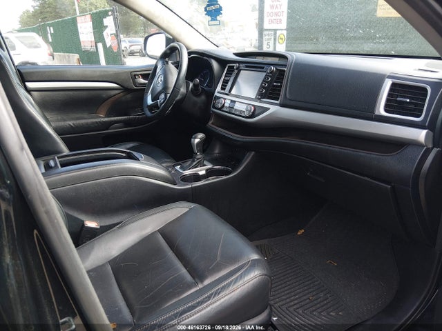 2015 Toyota Highlander Xle V6 მანქანა იყიდება აუქციონზე, vin: 5TDJKRFH2FS218866, აუქციონის ნომერი: 46163726