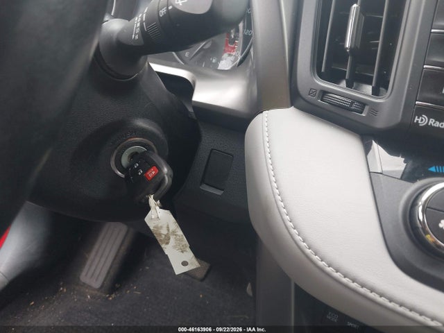 Toyota Rav4 Xle 2017 JTMRFREV2HJ144864 Image 11