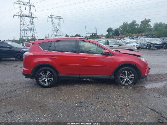 Toyota Rav4 Xle 2017 JTMRFREV2HJ144864 Image 13