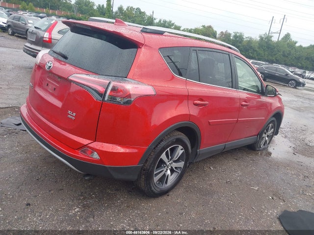 Toyota Rav4 Xle 2017 JTMRFREV2HJ144864 Image 4
