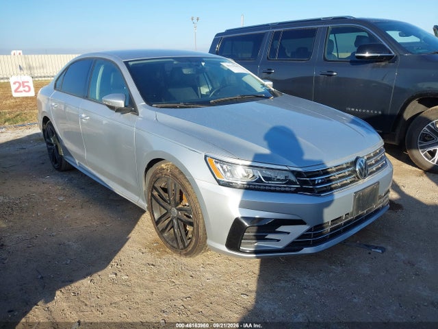 2018 Volkswagen Passat 2.0t R-line/2.0t S მანქანა იყიდება აუქციონზე, vin: 1VWAA7A34JC013673, აუქციონის ნომერი: 46163960