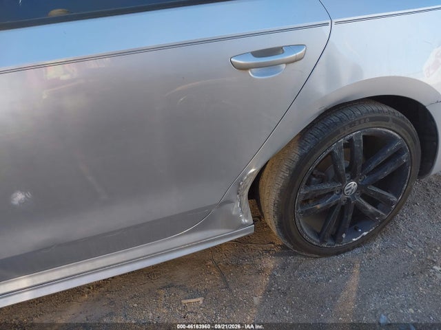 2018 Volkswagen Passat 2.0t R-line/2.0t S მანქანა იყიდება აუქციონზე, vin: 1VWAA7A34JC013673, აუქციონის ნომერი: 46163960