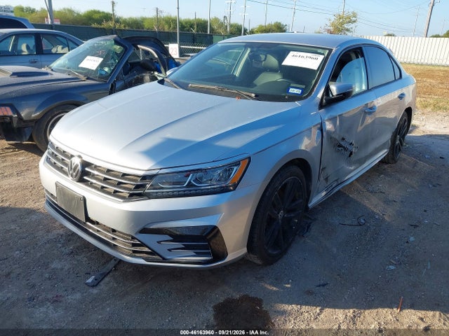 2018 Volkswagen Passat 2.0t R-line/2.0t S მანქანა იყიდება აუქციონზე, vin: 1VWAA7A34JC013673, აუქციონის ნომერი: 46163960