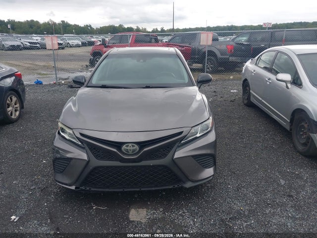 Продаж на аукціоні авто 2018 Toyota Camry Se, vin: 4T1B11HK8JU664974, номер лоту: 46163961