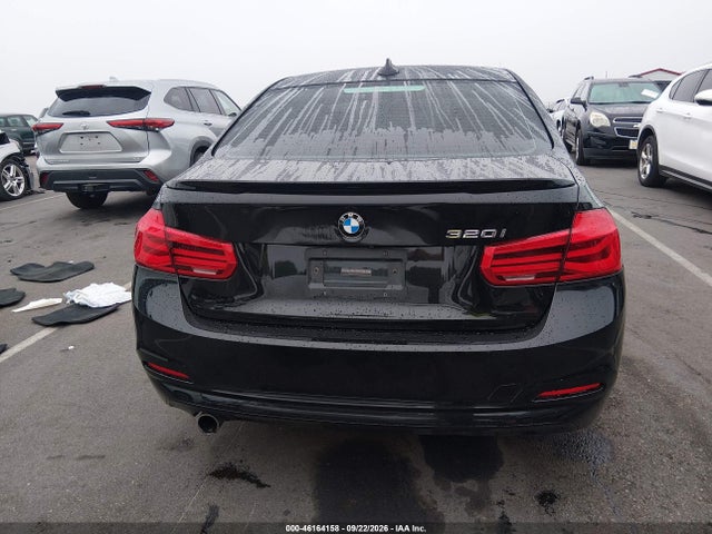 Продаж на аукціоні авто 2018 Bmw 320i, vin: WBA8E1G52JNU93726, номер лоту: 46164158