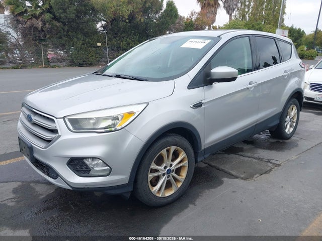 Ford ESCAPE SE 2017 1FMCU9GD5HUA01966 Image 2